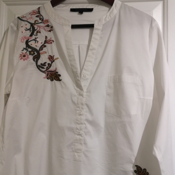White Cotton blend tunic with embroidery - Picture 3 of 11